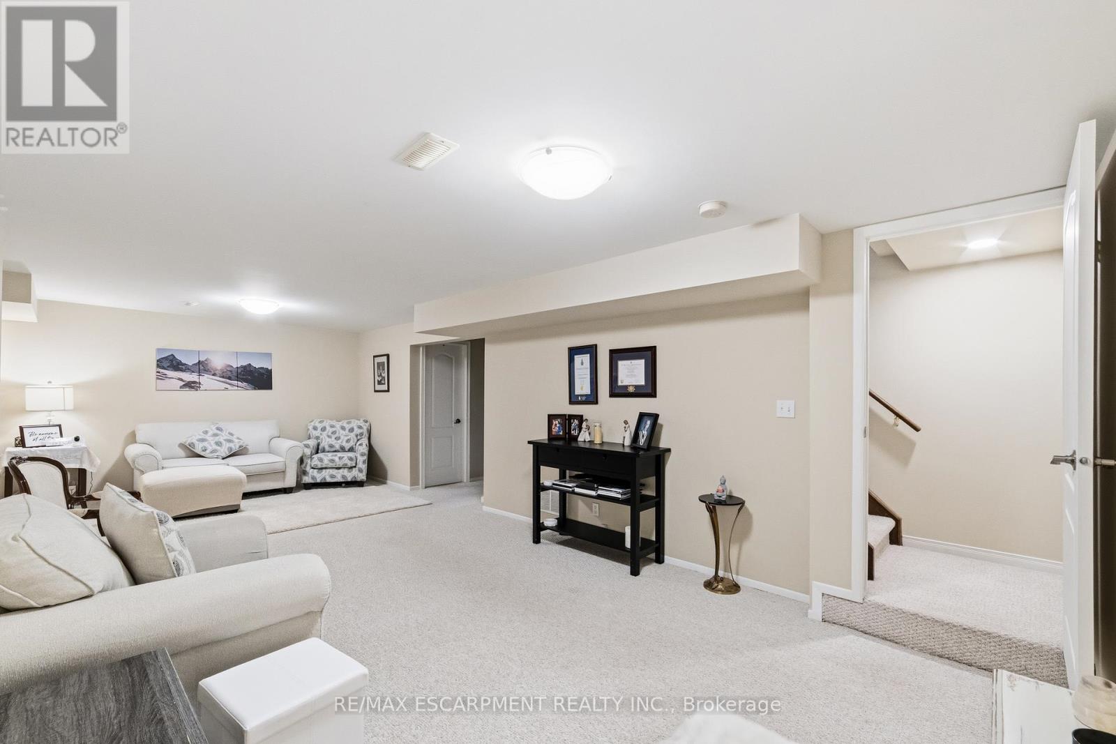 6 - 24 Kenyon Crescent, Grimsby, Ontario  L3M 5S4 - Photo 20 - X12966692