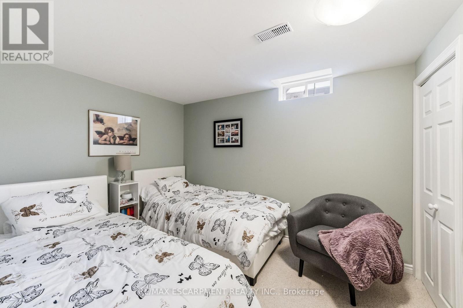 6 - 24 Kenyon Crescent, Grimsby, Ontario  L3M 5S4 - Photo 25 - X12966692