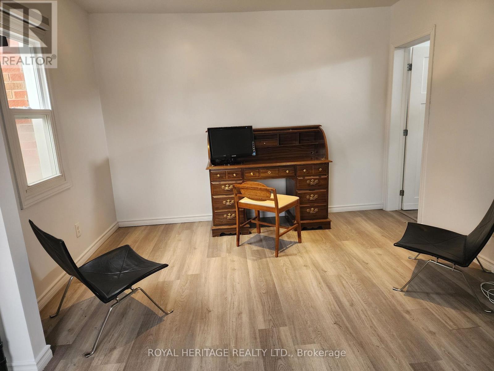 203 Valencia Road, Oshawa, Ontario  L1J 1P2 - Photo 9 - E12929936