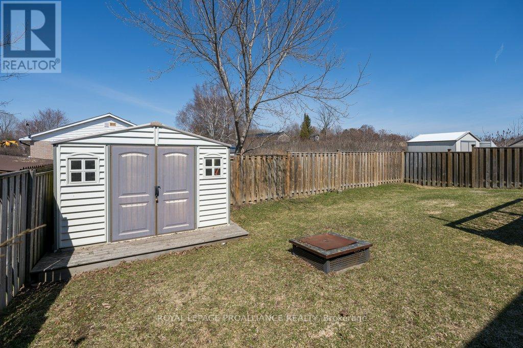 24 Stonegate Crescent, Quinte West, Ontario  K0K 2C0 - Photo 33 - X12970294