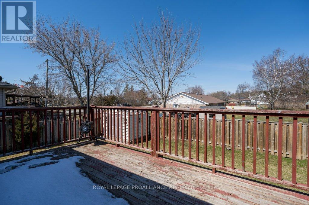 24 Stonegate Crescent, Quinte West, Ontario  K0K 2C0 - Photo 35 - X12970294