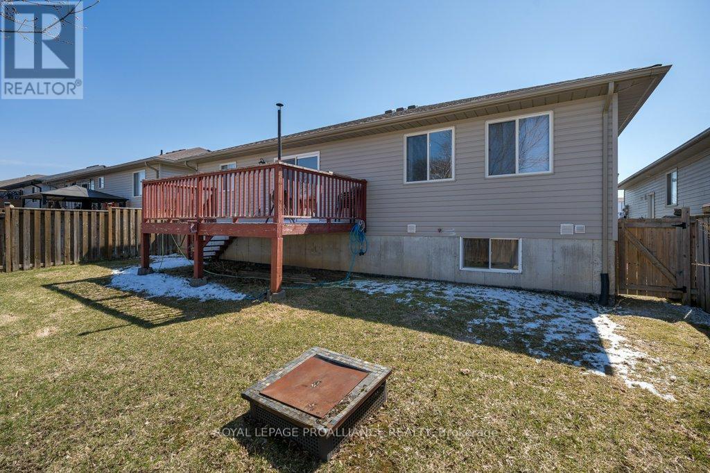 24 Stonegate Crescent, Quinte West, Ontario  K0K 2C0 - Photo 32 - X12970294