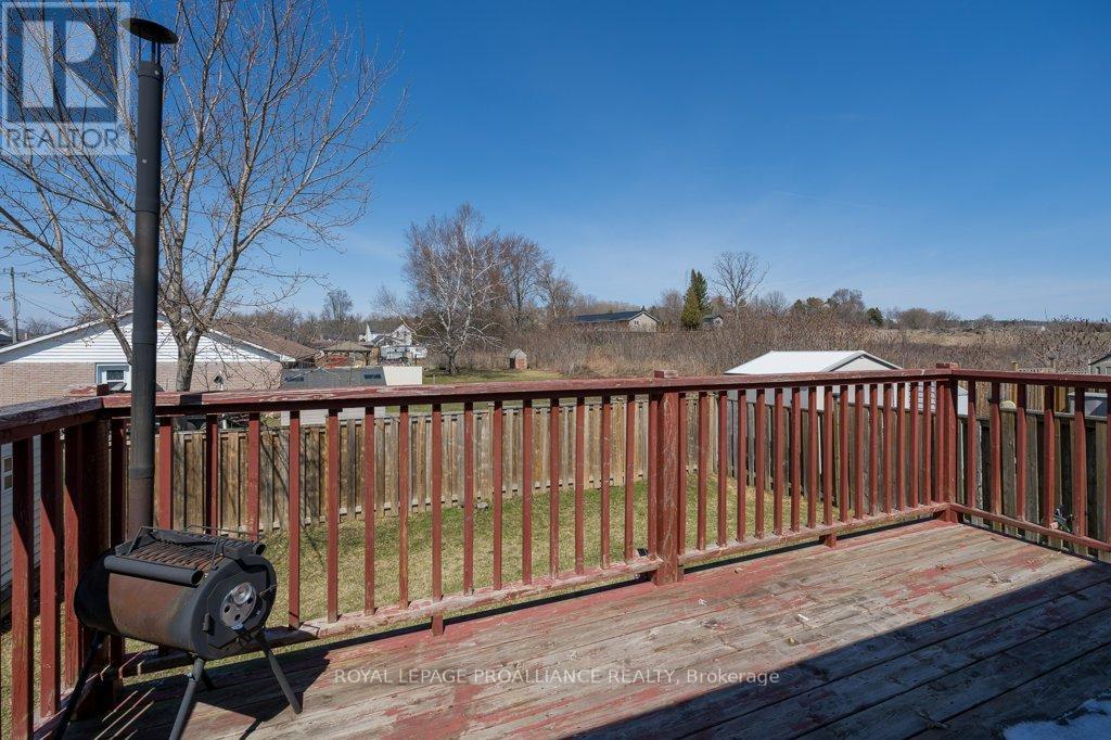 24 Stonegate Crescent, Quinte West, Ontario  K0K 2C0 - Photo 34 - X12970294
