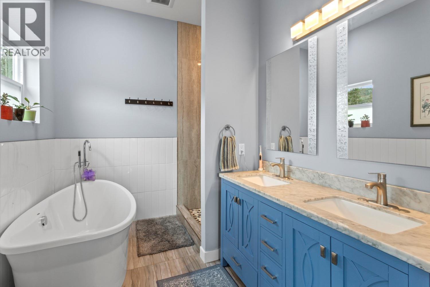 1087 Bear Brook Road, Arrow Creek, British Columbia V0B 1G8 - Photo 12 - 10381942