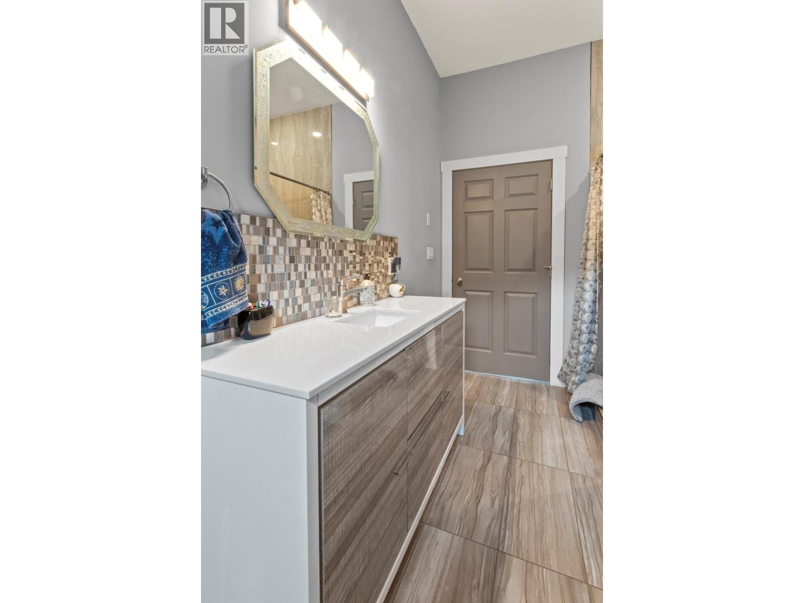 1087 Bear Brook Road, Arrow Creek, British Columbia V0B 1G8 - Photo 15 - 10381942