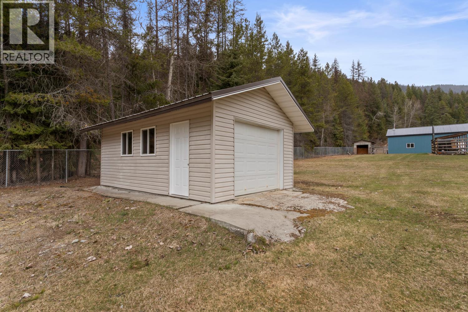 1087 Bear Brook Road, Arrow Creek, British Columbia V0B 1G8 - Photo 29 - 10381942