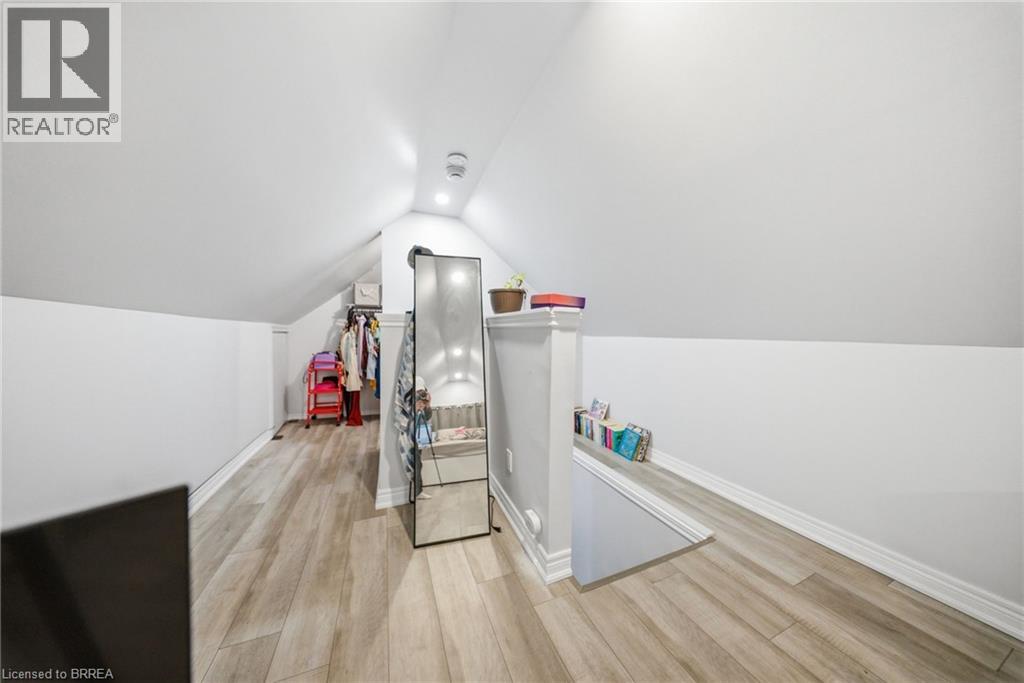 169 Darling Street, Brantford, Ontario  N3S 3W5 - Photo 9 - 40817185