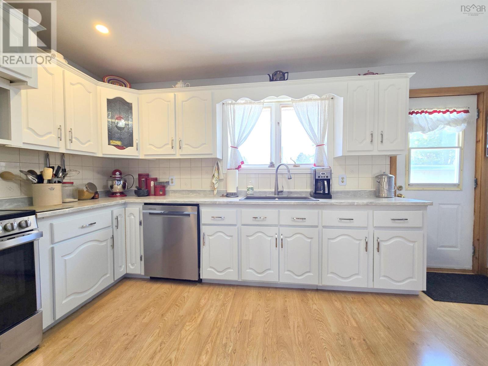 9 Patterson Street, Amherst, Nova Scotia  B4H 1G6 - Photo 13 - 202606657