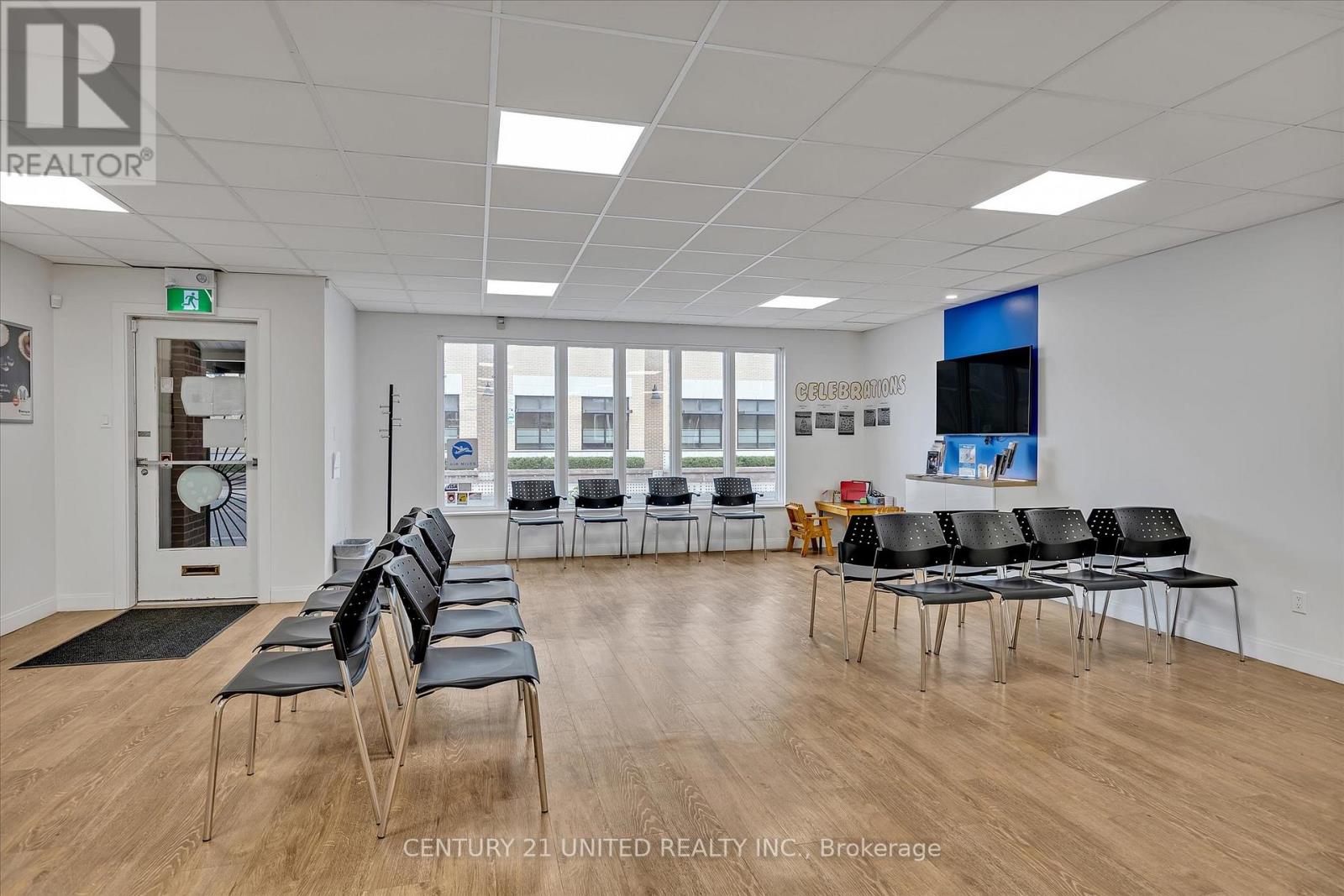 318 Stewart Street, Peterborough, Ontario  K9J 3N1 - Photo 4 - X12973236