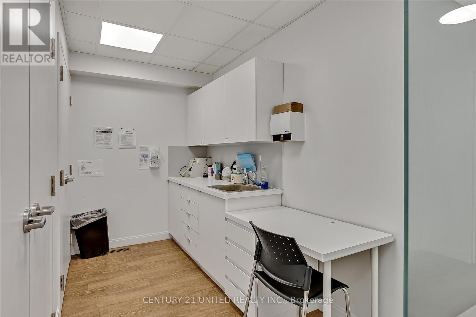 318 Stewart Street, Peterborough, Ontario  K9J 3N1 - Photo 7 - X12973236