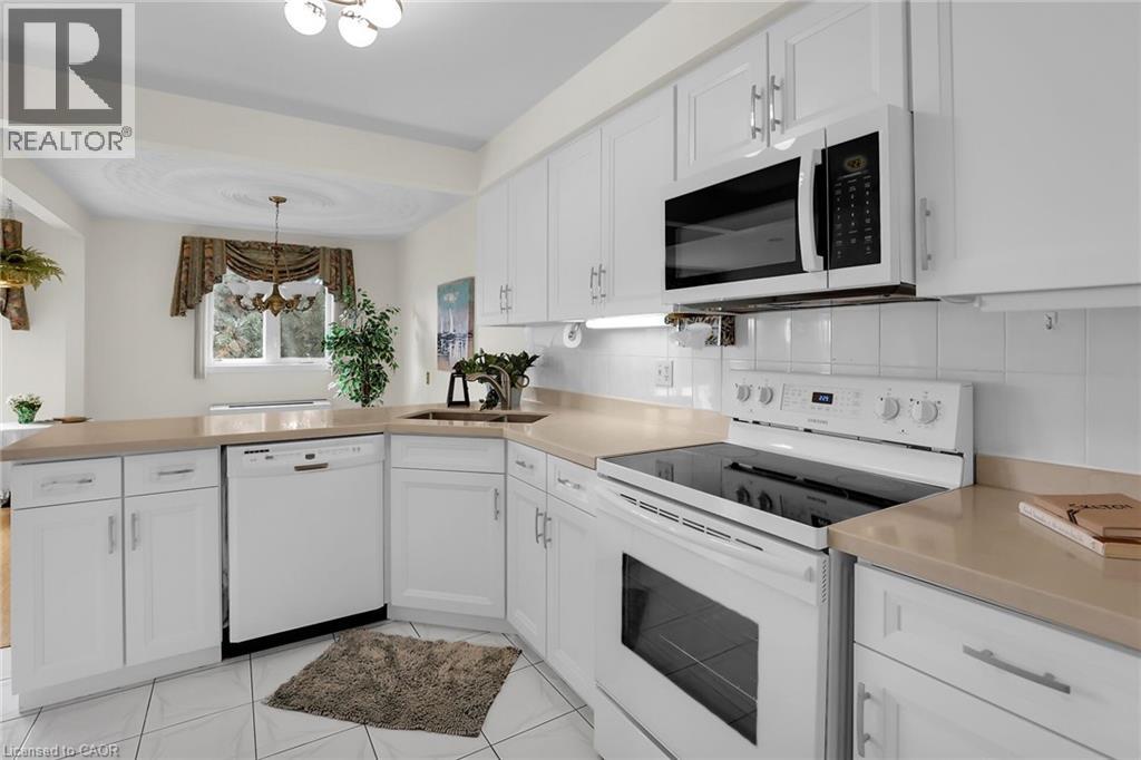 3050 Pinemeadow Drive Unit# 16, Burlington, Ontario  L7M 3X5 - Photo 11 - 40801547