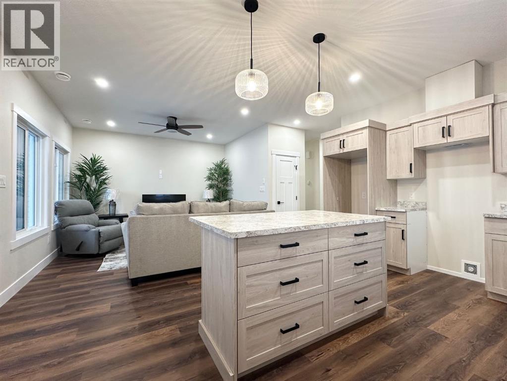 54 Lakeview Place, Whitecourt, Alberta  T7S 1T5 - Photo 5 - A2291134