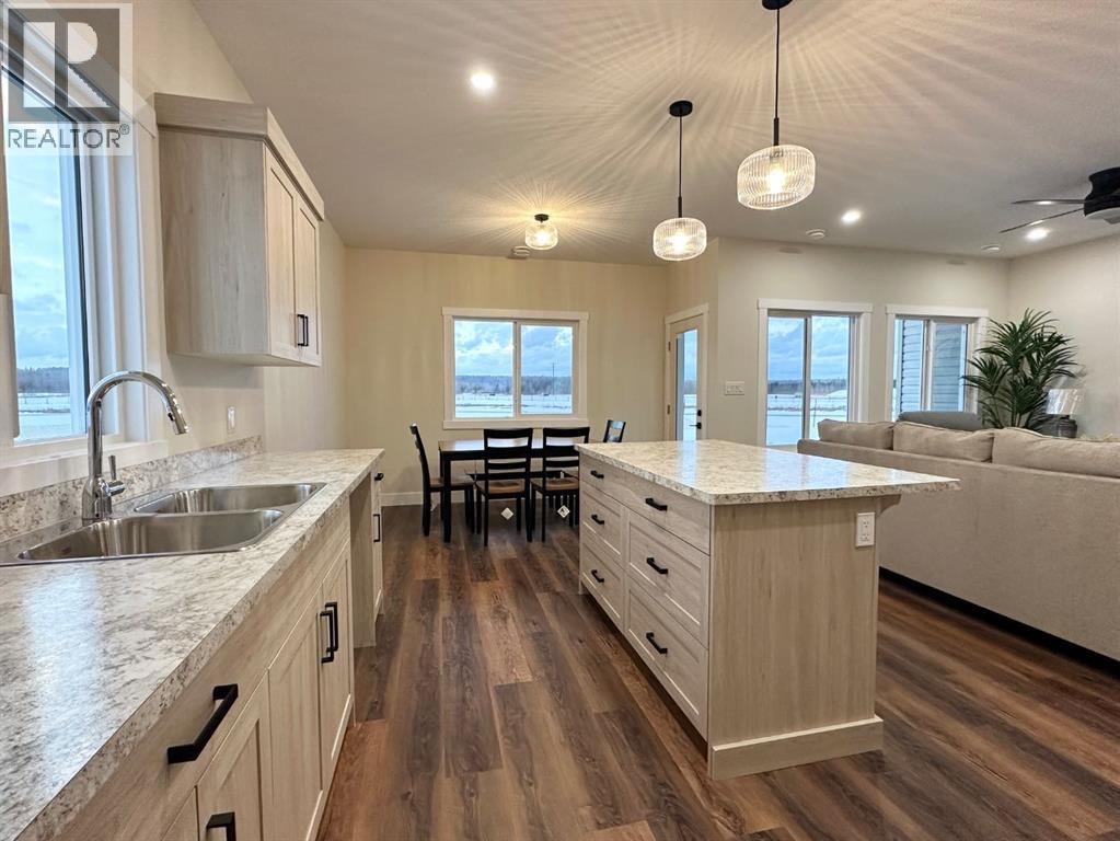 54 Lakeview Place, Whitecourt, Alberta  T7S 1T5 - Photo 6 - A2291134