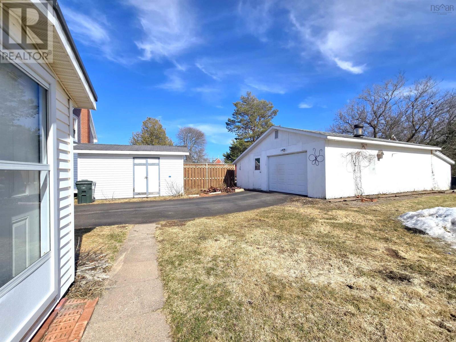 9 Patterson Street, Amherst, Nova Scotia  B4H 1G6 - Photo 37 - 202606657