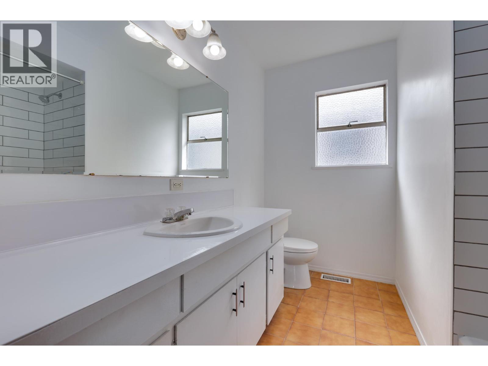 5884 Ormidale Street, Vancouver, British Columbia  V5R 4R3 - Photo 14 - R3108452