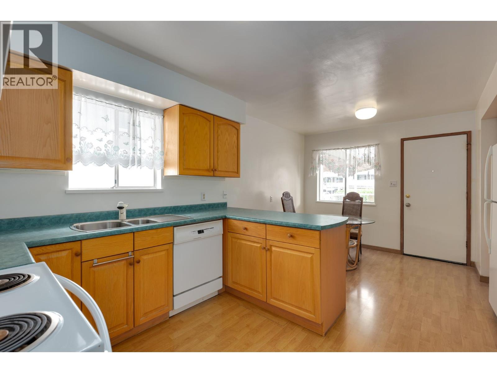 5884 Ormidale Street, Vancouver, British Columbia  V5R 4R3 - Photo 6 - R3108452