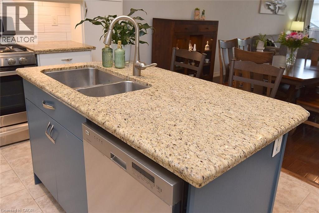 21 Guest Street, Ancaster, Ontario  L9K 0G2 - Photo 11 - 40813753