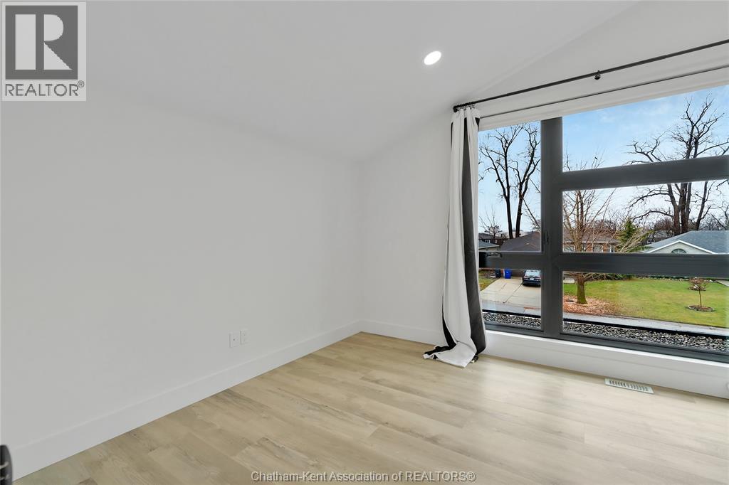 15 Churchill Park Road, Chatham, Ontario  N7M 6M2 - Photo 24 - 26007530