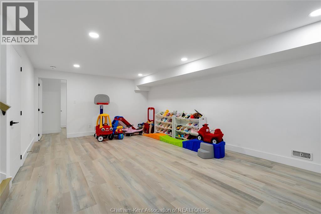 15 Churchill Park Road, Chatham, Ontario  N7M 6M2 - Photo 30 - 26007530