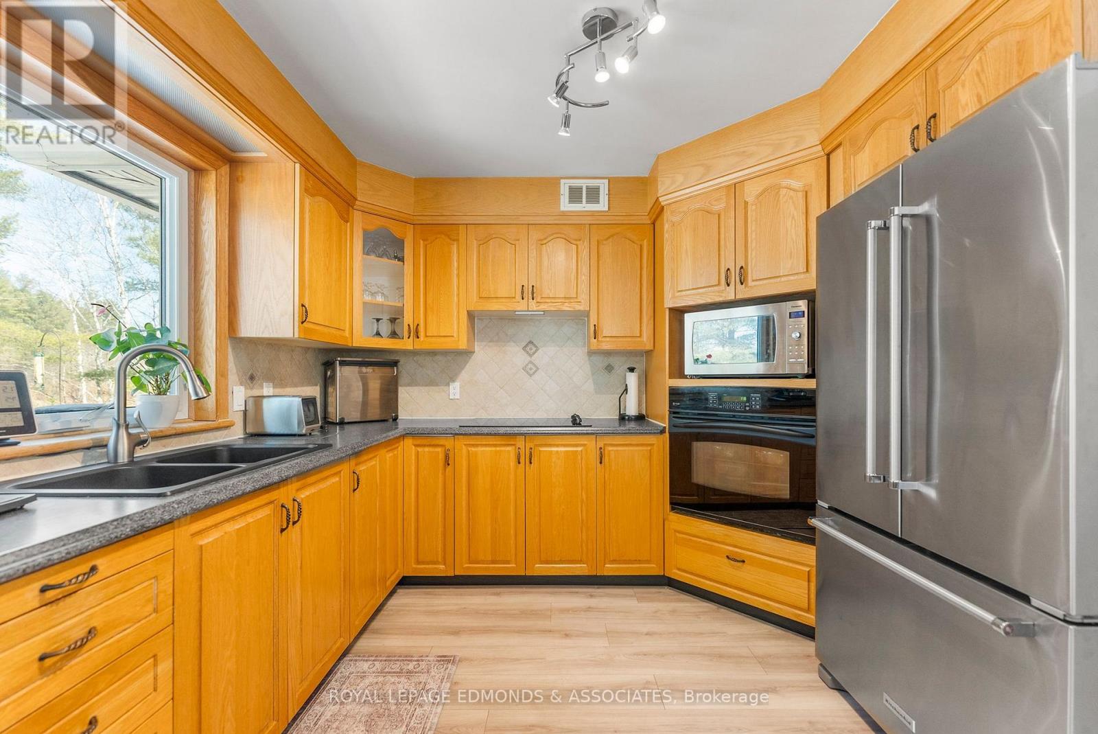 768 Airport Road, Petawawa, Ontario  K8A 6W7 - Photo 10 - X12973286