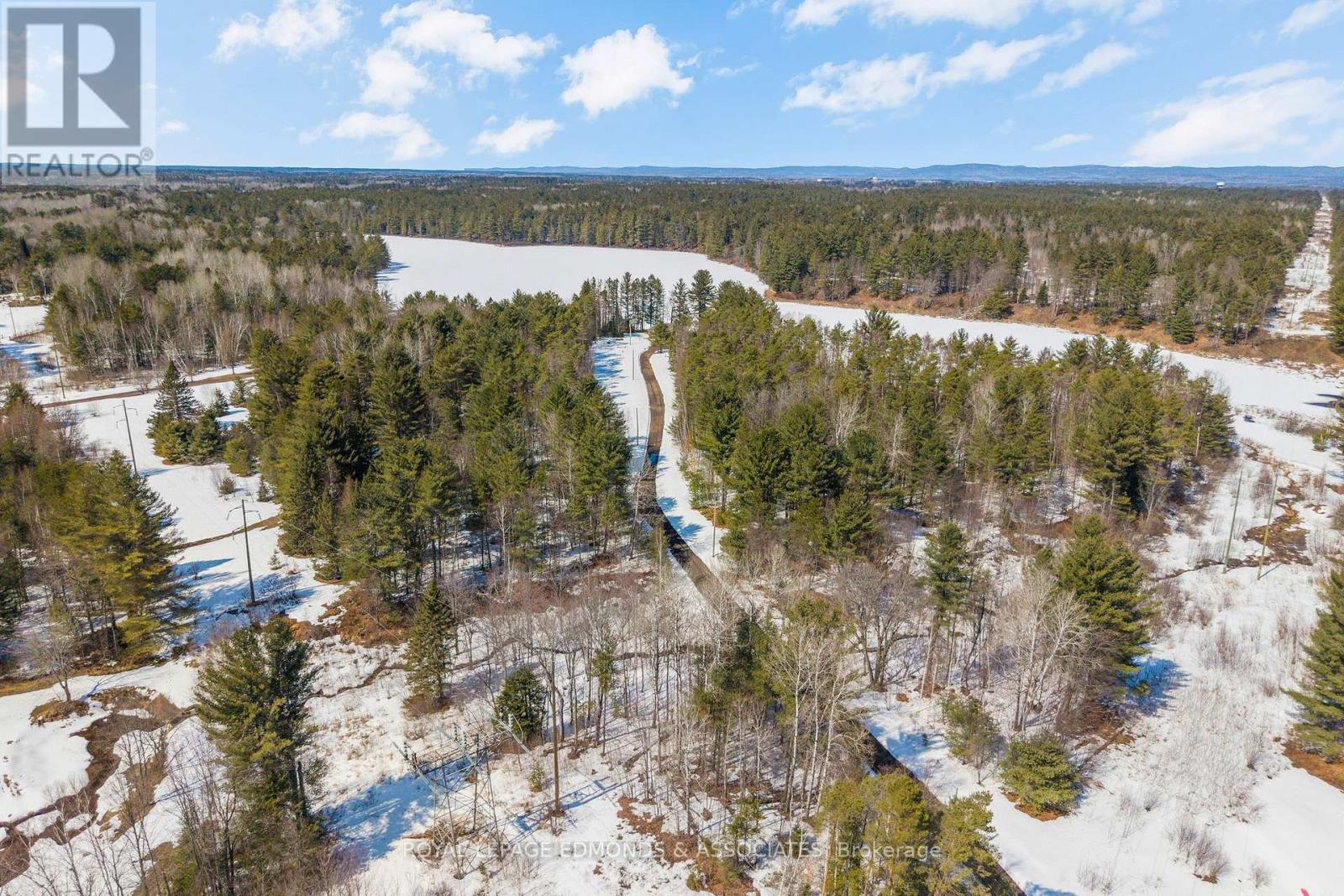 768 Airport Road, Petawawa, Ontario  K8A 6W7 - Photo 48 - X12973286