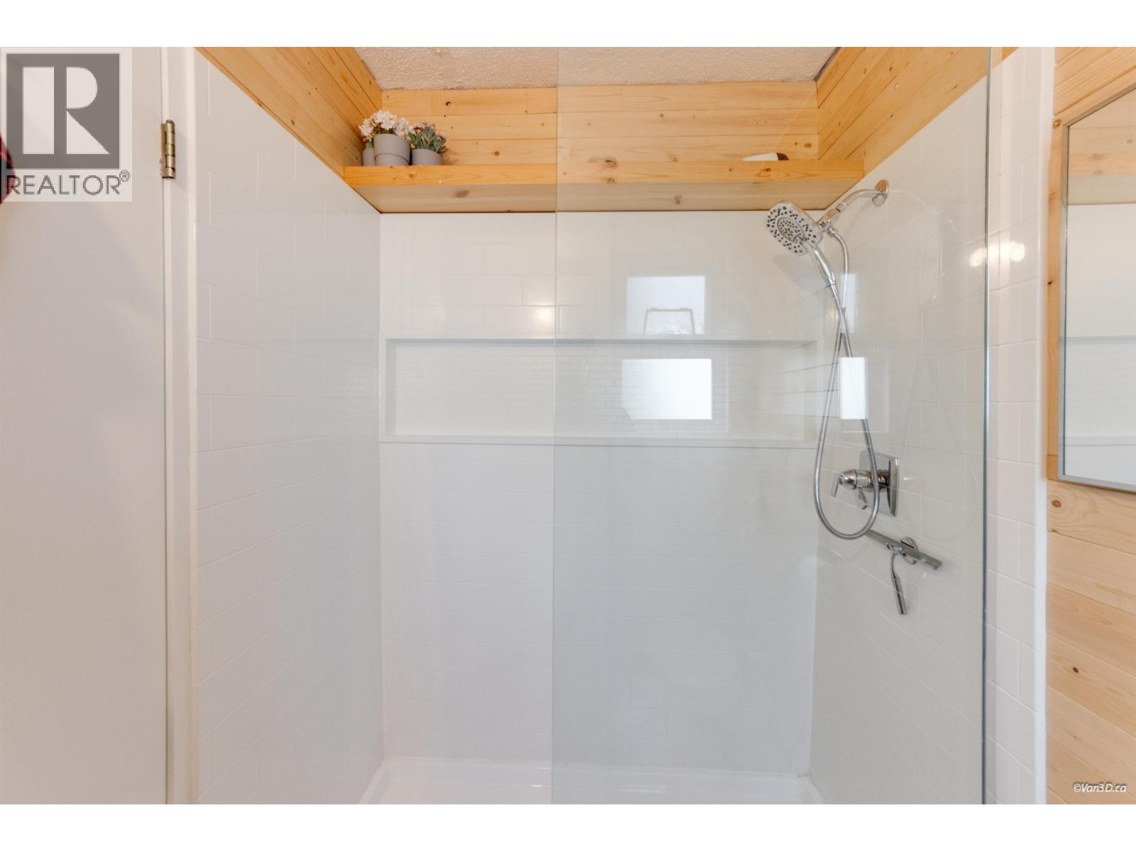 2978 Fleming Avenue, Coquitlam, British Columbia  V3C 4S3 - Photo 15 - R3108094