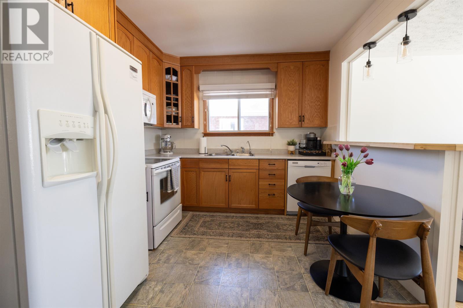 1329 Euclid Ave, Thunder Bay, Ontario  P7E 2W5 - Photo 6 - TB2600644