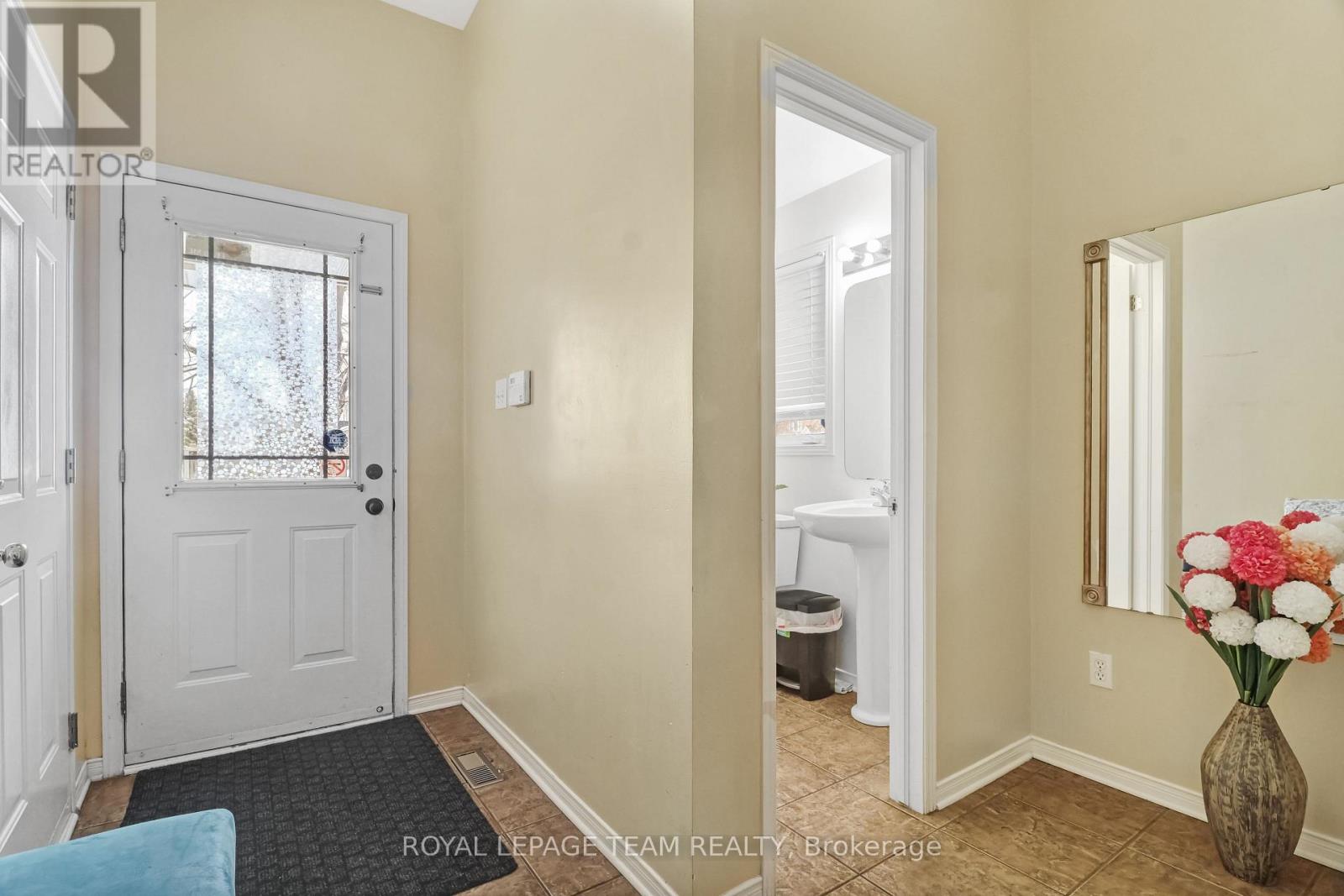 2362 Bois Vert Place, Ottawa, Ontario  K4A 4V1 - Photo 4 - X12973294