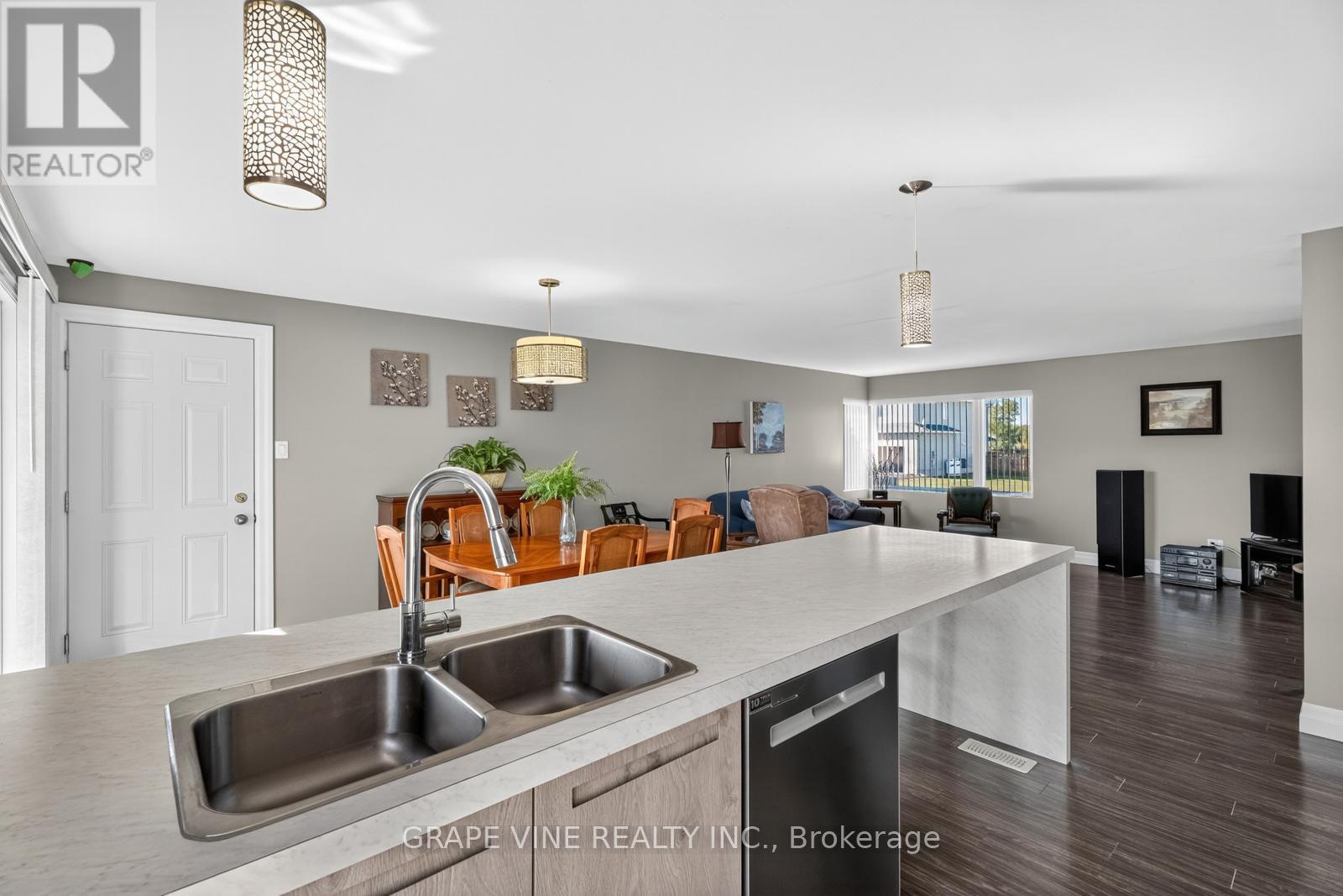 18 Calco Crescent, North Stormont, Ontario  K0C 1W0 - Photo 23 - X12973310