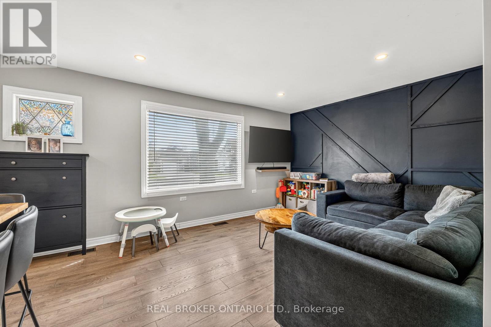 325 Crowland Avenue, Welland, Ontario  L3B 1X5 - Photo 9 - X12973230