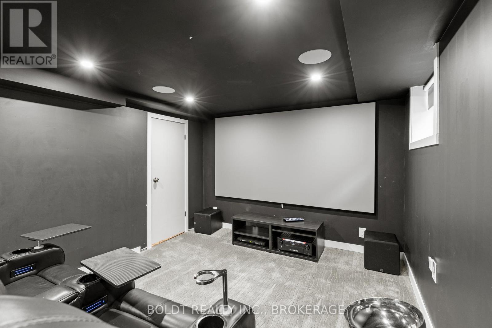 322 Queenston Street, St. Catharines, Ontario  L2P 2X7 - Photo 25 - X12973244