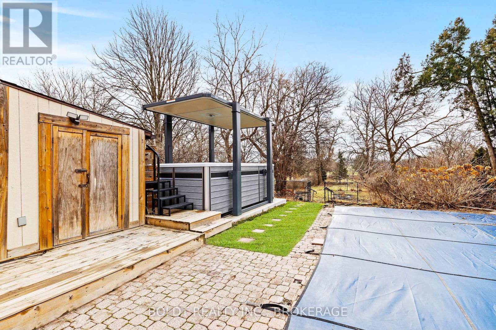 322 Queenston Street, St. Catharines, Ontario  L2P 2X7 - Photo 34 - X12973244