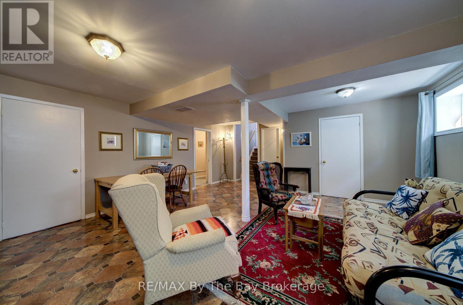 16 Glen Eton Road, Wasaga Beach, Ontario  L9Z 1E6 - Photo 28 - S12973296