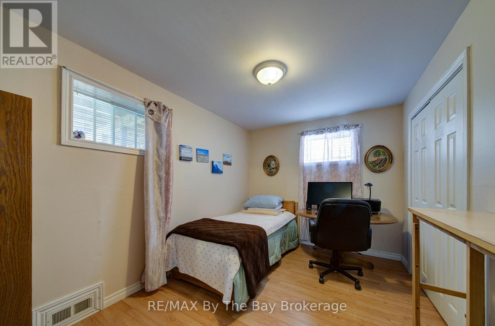 16 Glen Eton Road, Wasaga Beach, Ontario  L9Z 1E6 - Photo 29 - S12973296