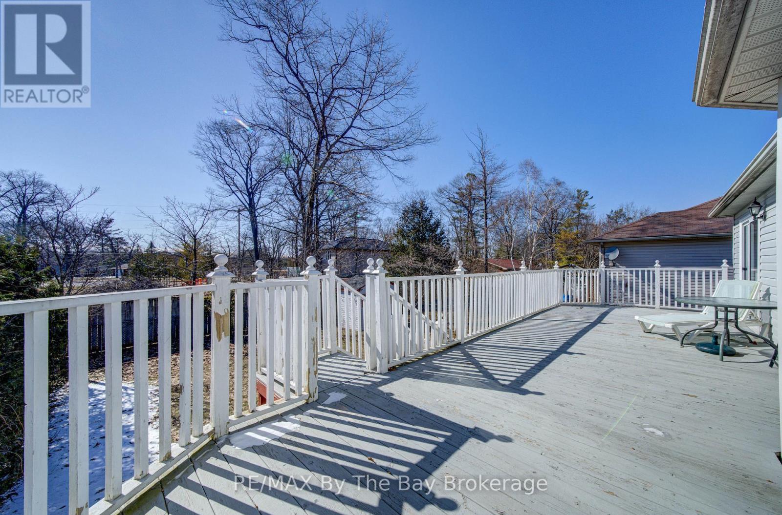 16 Glen Eton Road, Wasaga Beach, Ontario  L9Z 1E6 - Photo 34 - S12973296