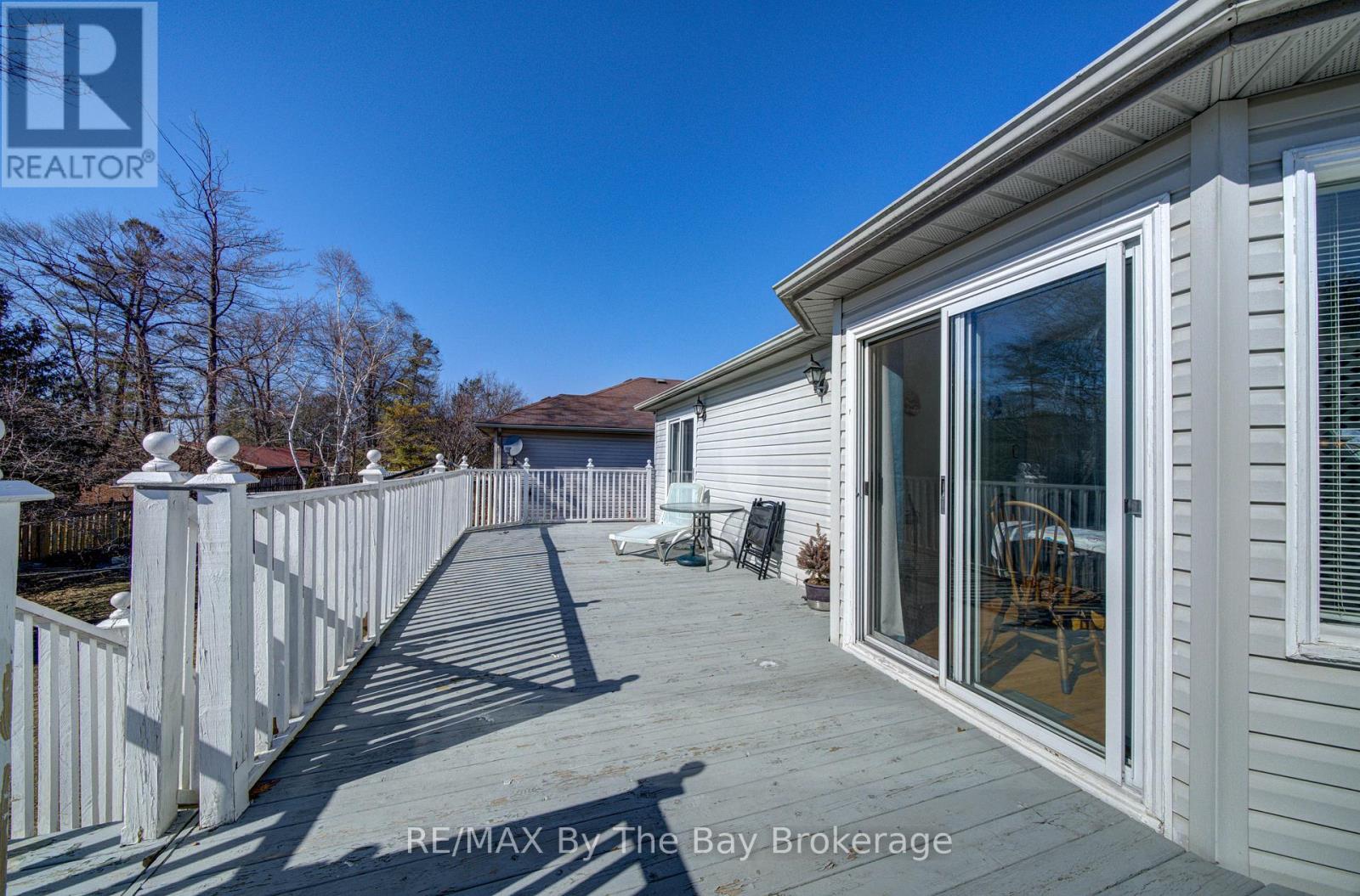 16 Glen Eton Road, Wasaga Beach, Ontario  L9Z 1E6 - Photo 35 - S12973296