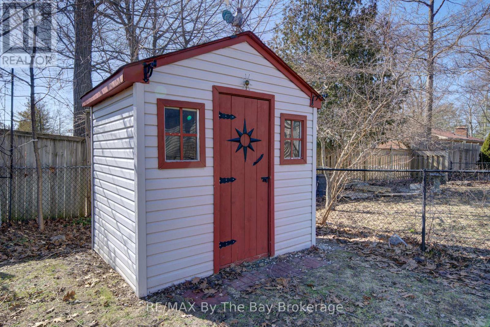 16 Glen Eton Road, Wasaga Beach, Ontario  L9Z 1E6 - Photo 40 - S12973296