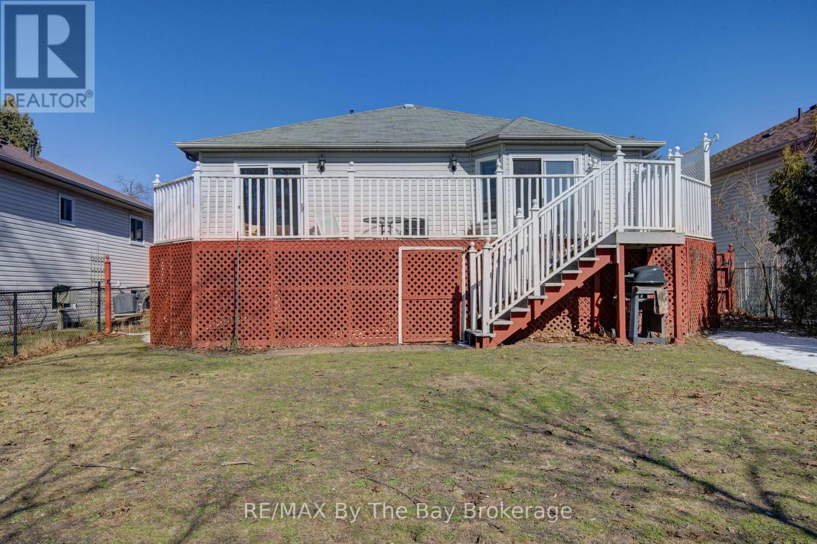 16 Glen Eton Road, Wasaga Beach, Ontario  L9Z 1E6 - Photo 43 - S12973296