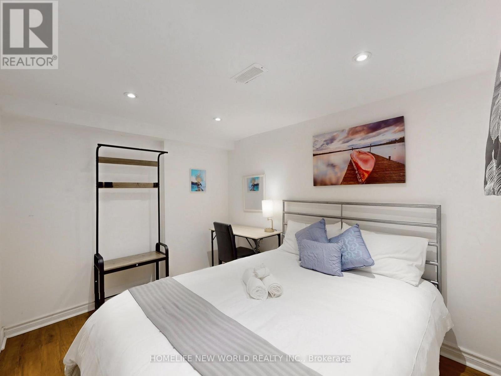 257 Cherokee Boulevard, Toronto, Ontario  M2H 2J9 - Photo 37 - C12973262