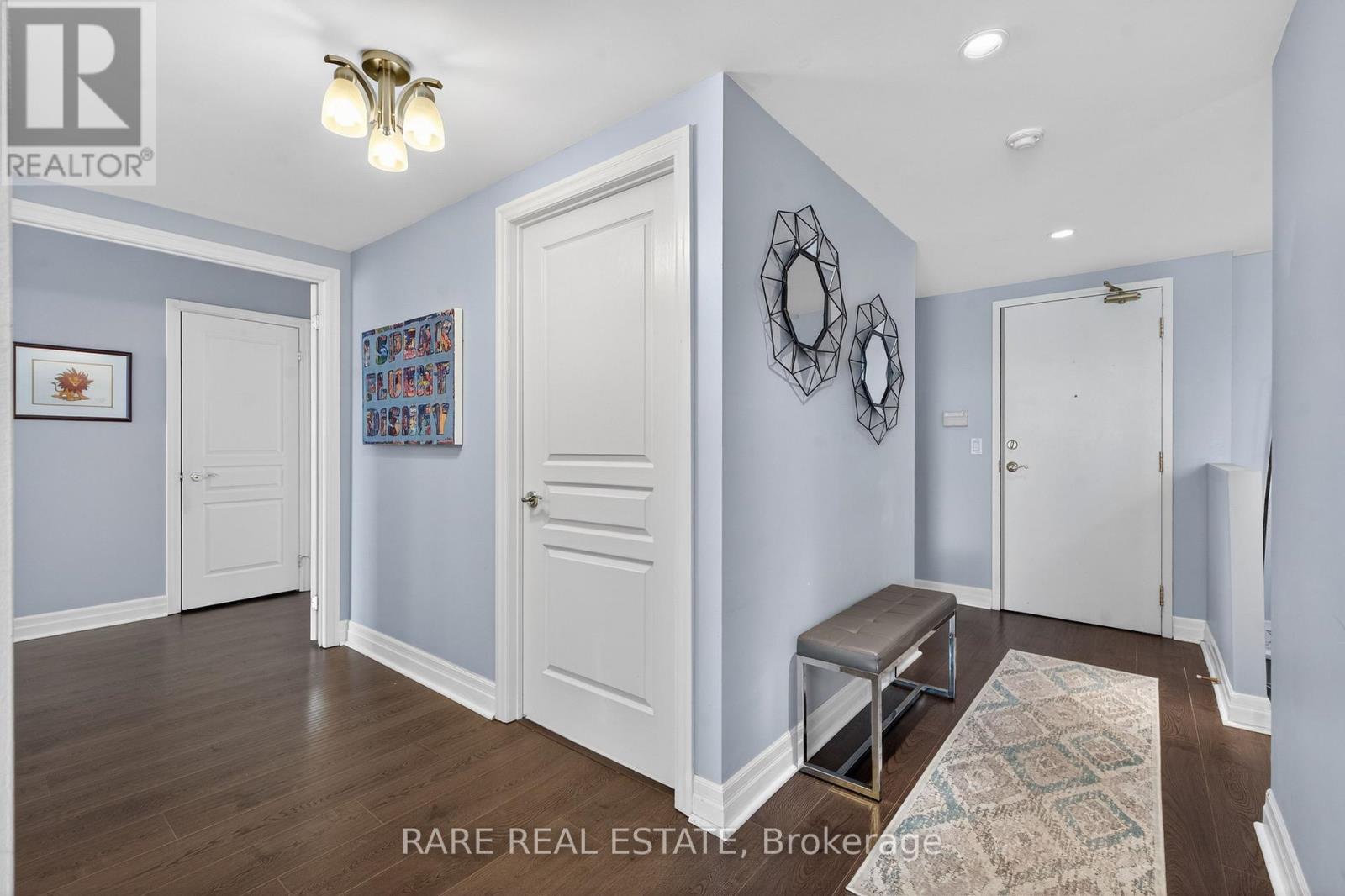 702 - 1801 Bayview Avenue, Toronto, Ontario  M4G 4K2 - Photo 3 - C12973268