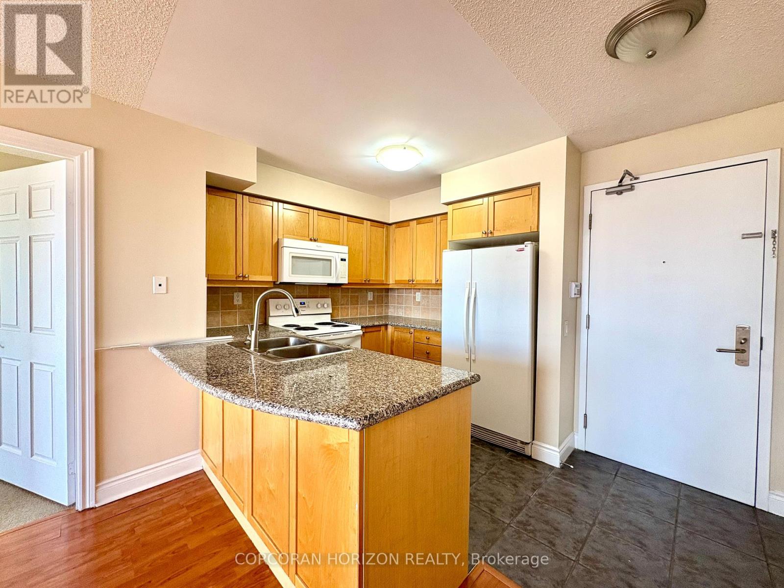 1411 - 78 Harrison Garden Boulevard, Toronto, Ontario  M2N 7E2 - Photo 5 - C12973306