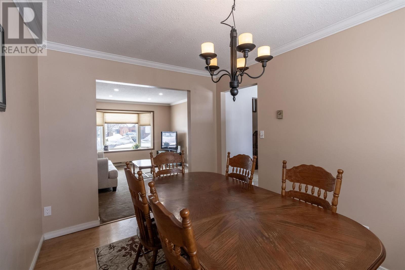 36 Amber St, Sault Ste. Marie, Ontario  P6A 5G1 - Photo 12 - SM260589