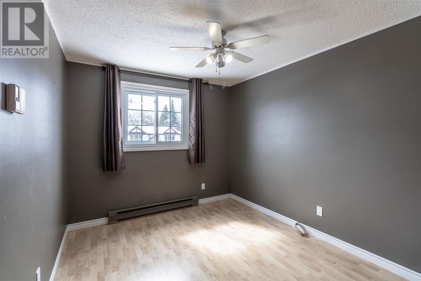 36 Amber St, Sault Ste. Marie, Ontario  P6A 5G1 - Photo 17 - SM260589