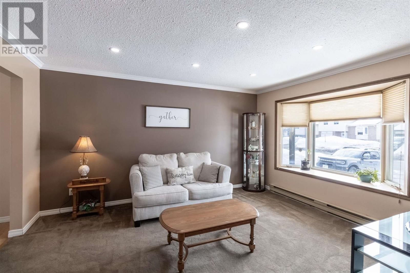 36 Amber St, Sault Ste. Marie, Ontario  P6A 5G1 - Photo 5 - SM260589