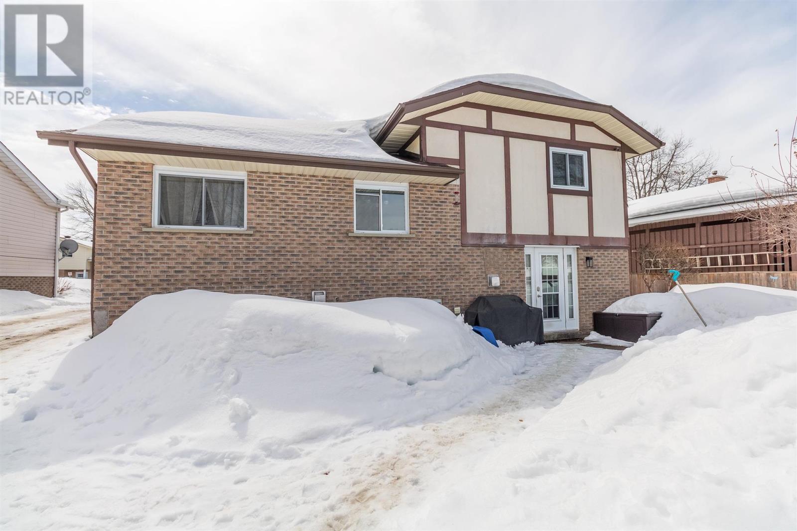 36 Amber St, Sault Ste. Marie, Ontario  P6A 5G1 - Photo 34 - SM260589