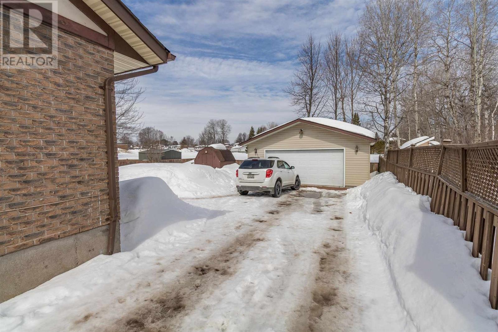 36 Amber St, Sault Ste. Marie, Ontario  P6A 5G1 - Photo 32 - SM260589