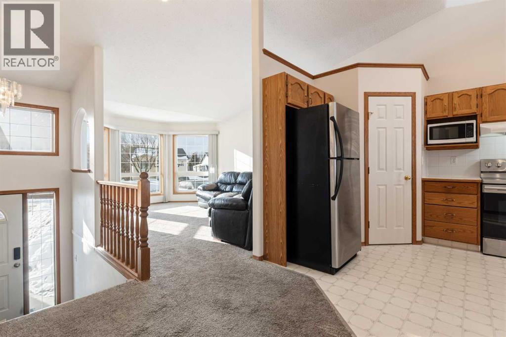 15 Wellwood Drive, Whitecourt, Alberta  T7S 1T8 - Photo 4 - A2291653