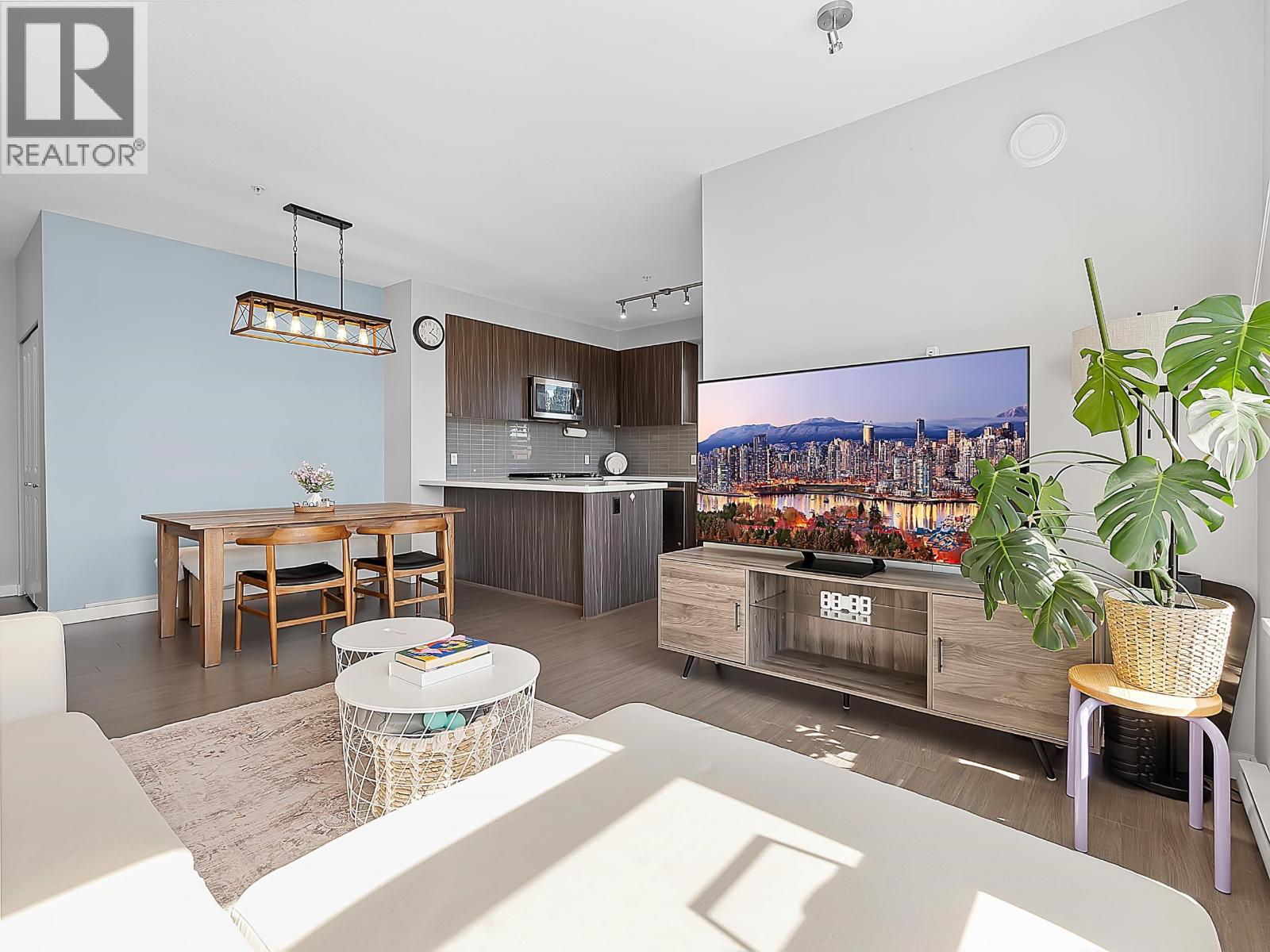 316 607 Cottonwood Avenue, Coquitlam, British Columbia  V3J 0H1 - Photo 4 - R3108670