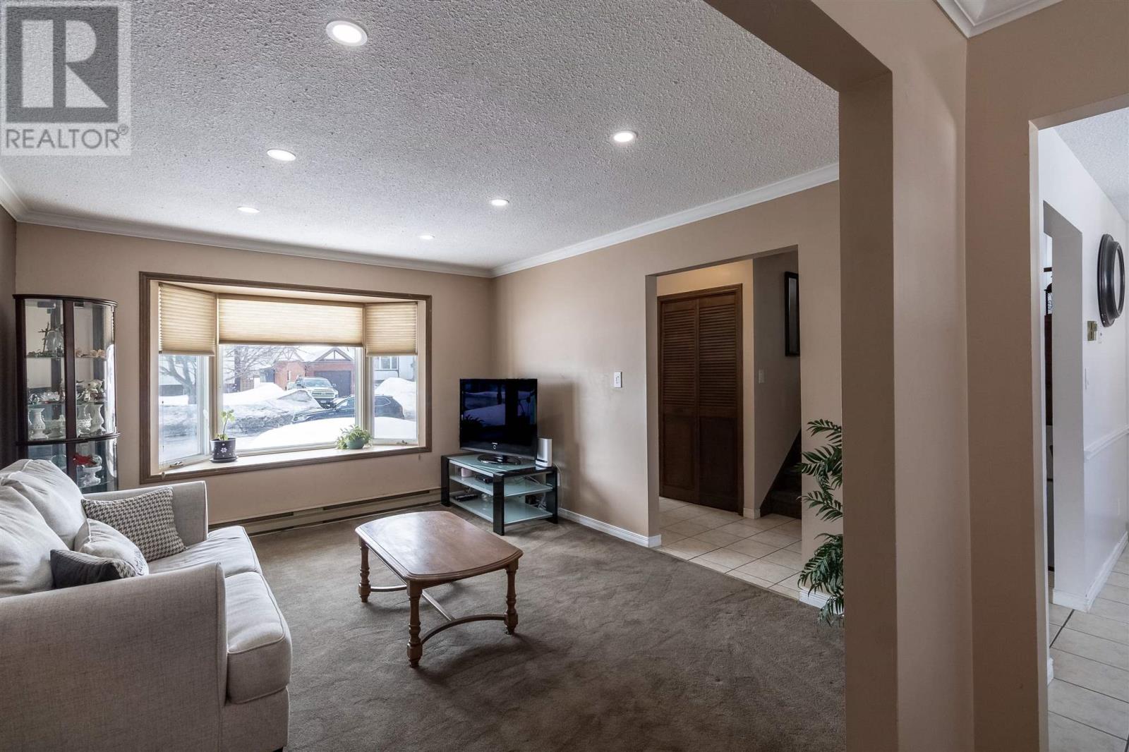 36 Amber St, Sault Ste. Marie, Ontario  P6A 5G1 - Photo 7 - SM260589