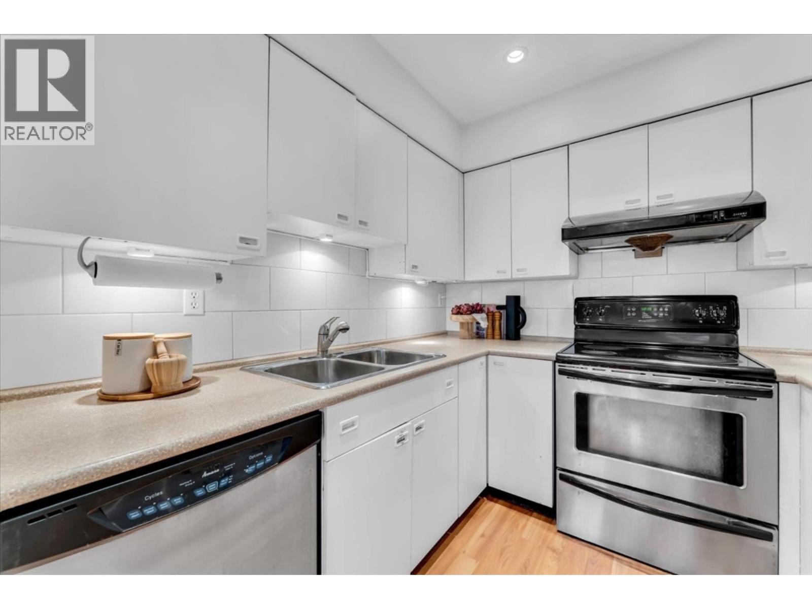 407 1476 W 10th Avenue, Vancouver, British Columbia  V6H 1J9 - Photo 10 - R3108709